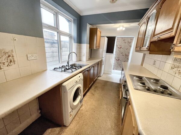 SHORT TERM LET - 3 Bed House - Shaggy Calf Lane, Slough