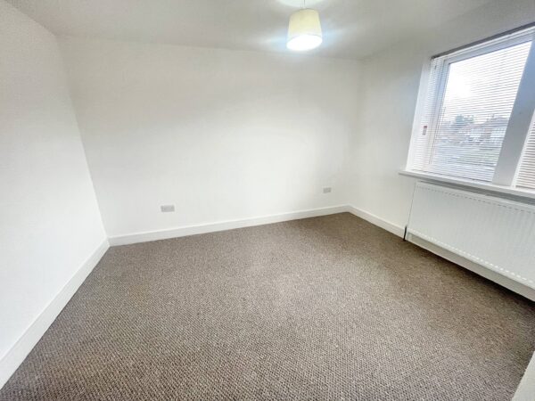 2 Bedroom House - Smiths Lane, Windsor