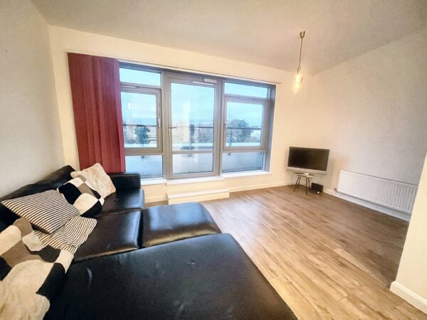 1 Bedroom Flat - Windmill Road, Slough (Rent includes Heating & Hot Water)