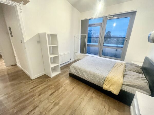 1 Bedroom Flat - Windmill Road, Slough (Rent includes Heating & Hot Water)