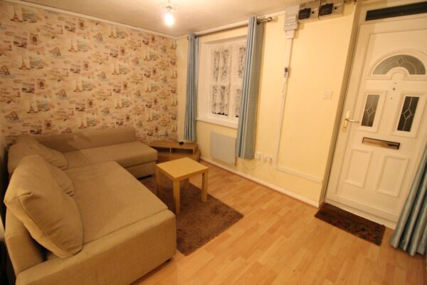 1 Bedroom Flat - Maplin Park, Langley