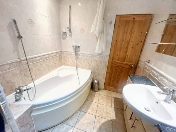 3 Bedroom House - Beaumont Road, Slough