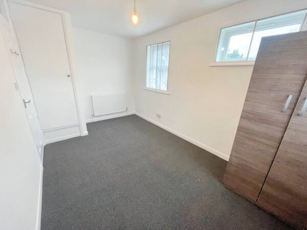 1 Bedroom House - Chiltern Road, Burnham