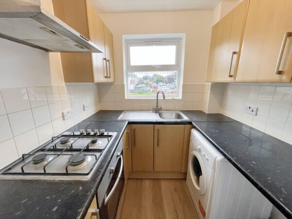 1 Bedroom House - Chiltern Road, Burnham