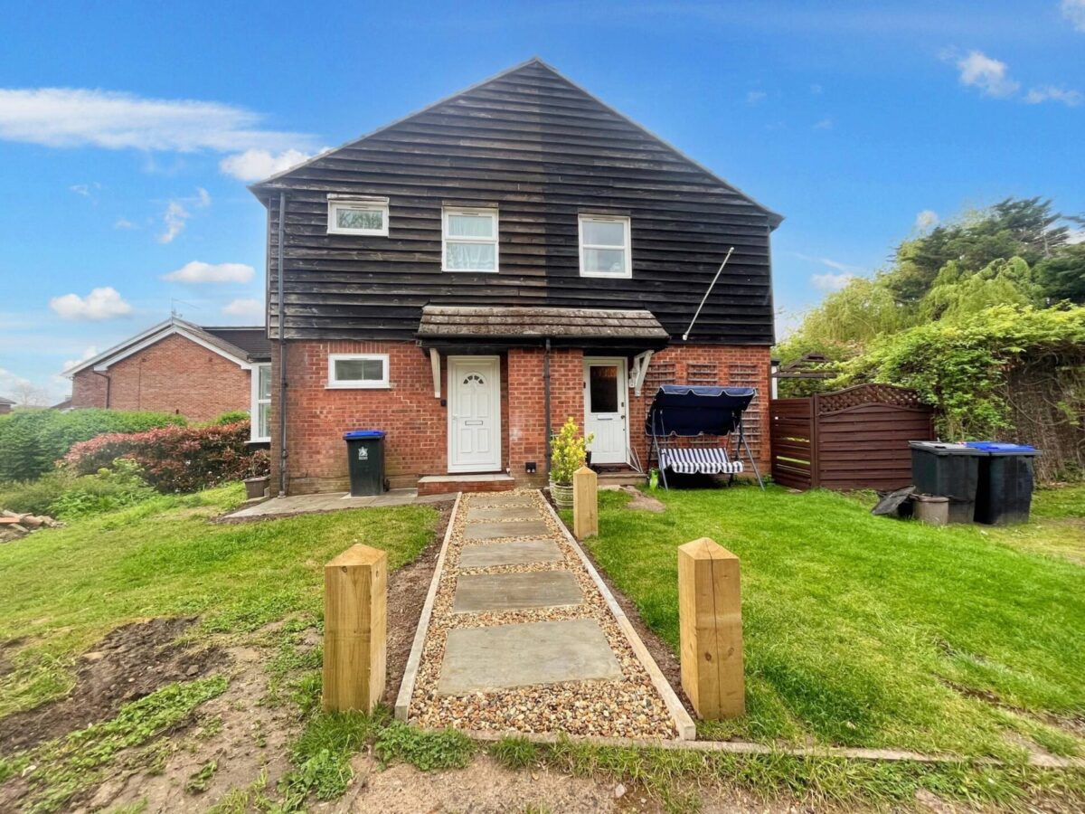 1 Bedroom House - Chiltern Road, Burnham