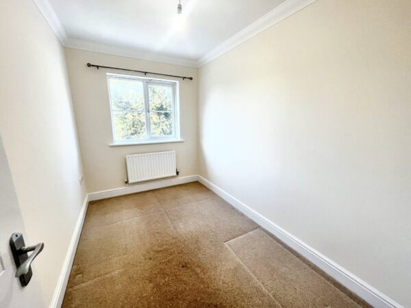 4 Bedroom House - Mirador Crescent, Slough