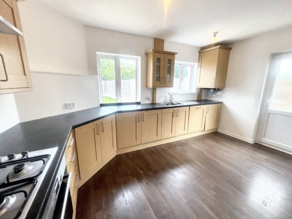 2 Bedroom House - Stanhope Road, Burhham