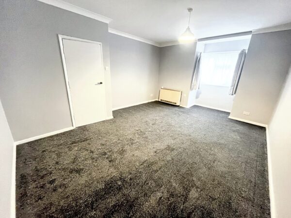 2 Bed Flat - Wexham Road, Slough