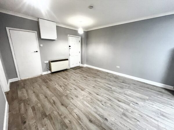 2 Bed Flat - Wexham Road, Slough