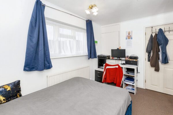 3 Bedroom House - Chatfield, Slough