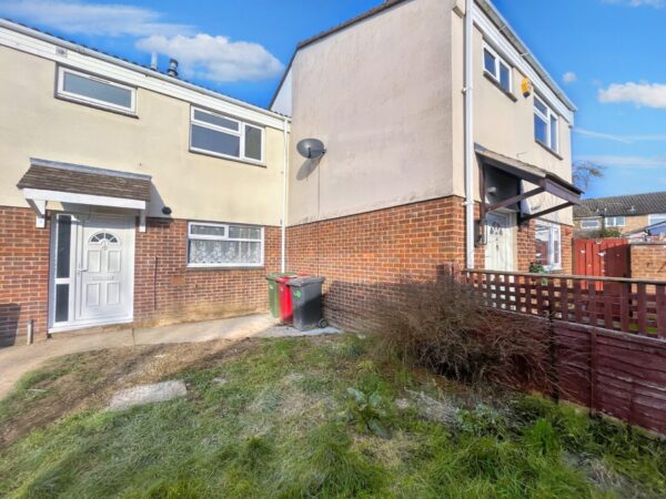 4 Bedroom House - Greystoke Road, Slough