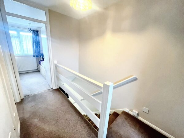 3 Bedroom House - Goodman Park, Slough