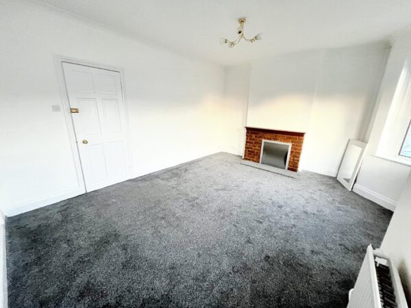 1 Bedroom Maisonette - Diamond Road, Slough