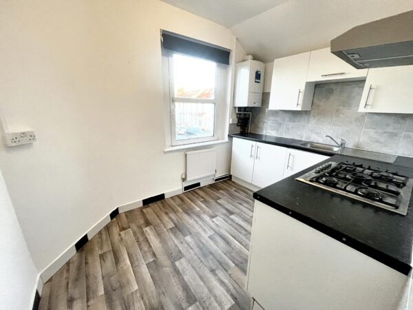 1 Bedroom Maisonette - Diamond Road, Slough