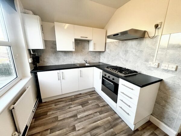 1 Bedroom Maisonette - Diamond Road, Slough