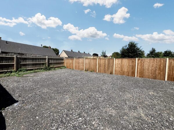 2 Bedroom Flat - Faraday Road, Slough