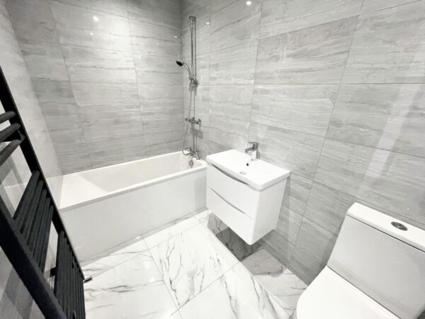 2 Bedroom Flat - Faraday Road, Slough