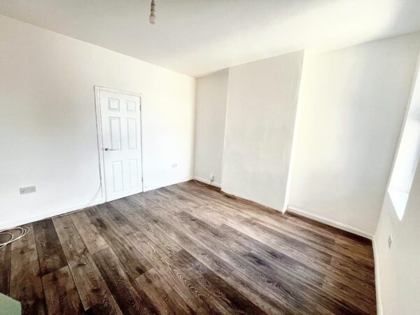 1 Bedroom Maisonette - Diamond Road, Slough