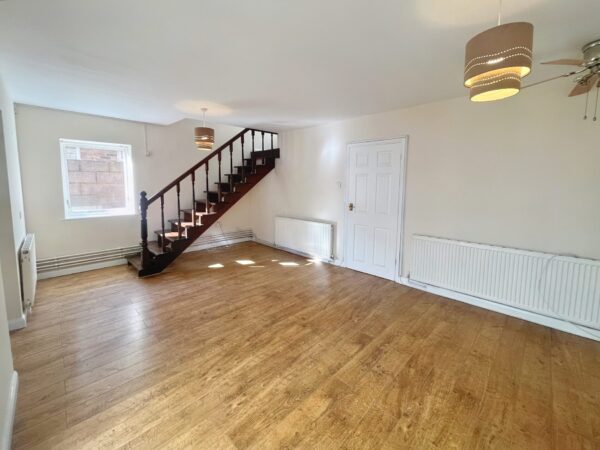 4 Bedroom House - Beech Hill Road, Ascot