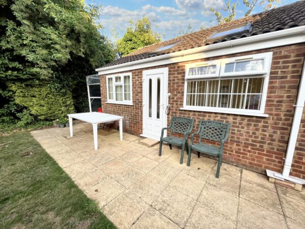 Studio - Lowbrook Drive,  Maidenhead