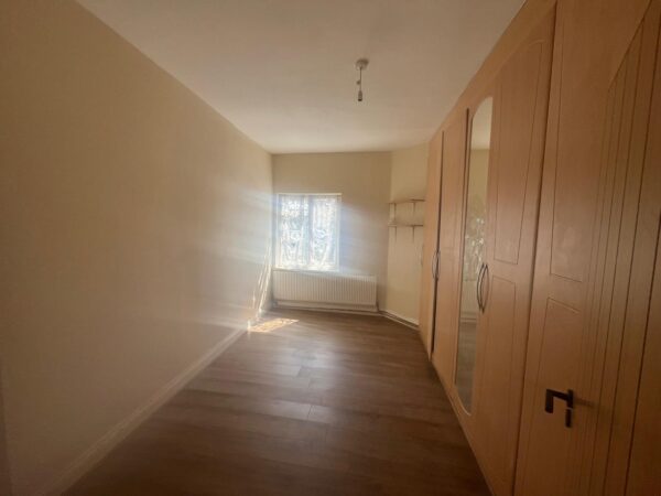 1 Bed Flat - Furnival Avenue, Slough