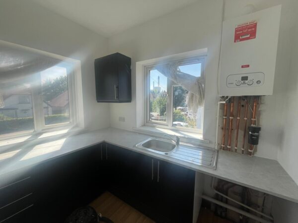 1 Bed Flat - Furnival Avenue, Slough