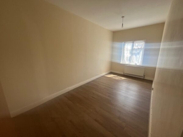 1 Bed Flat - Furnival Avenue, Slough
