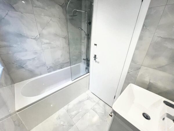1 Bedroom Flat - Hencroft Street South, Slough