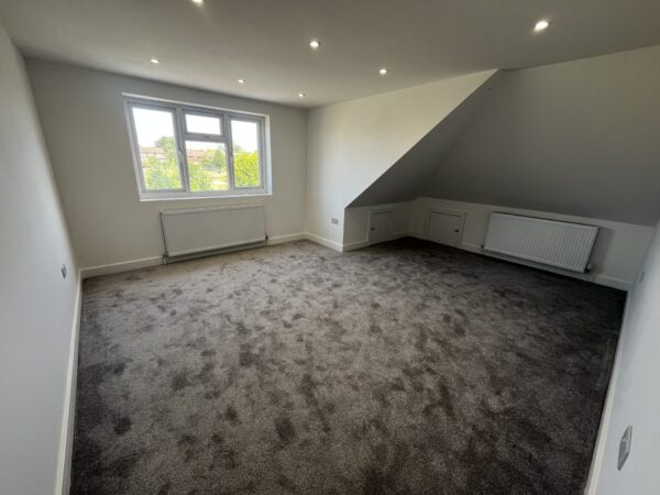 2 Bedroom Flat - Faraday Road, Slough