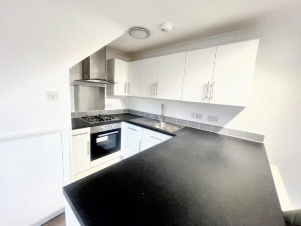 1 Bedroom House - Mountbatten Close, Slough