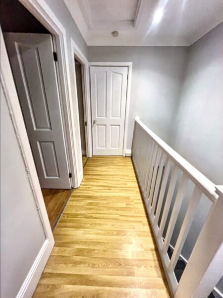 2 Bed Flat - Stoke Poges Lane, Slough