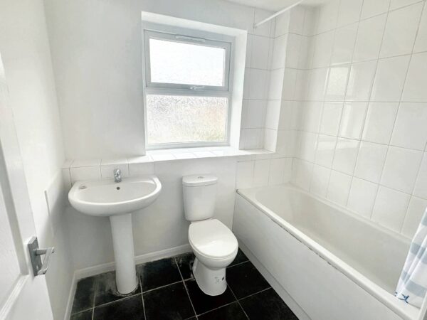 1 Bedroom House - Chiltern Road, Burnham