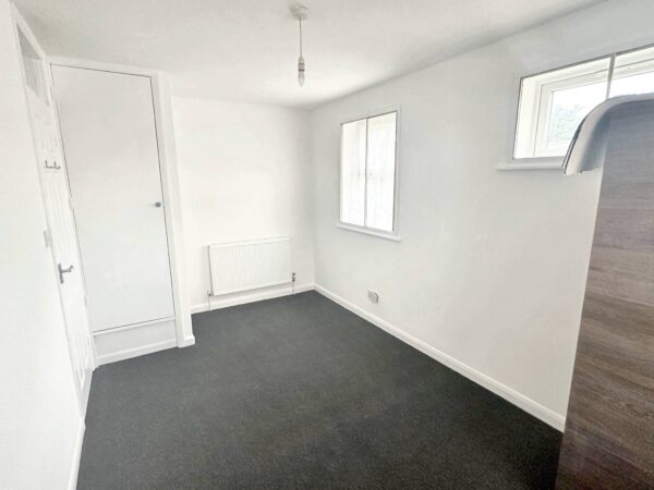 1 Bedroom House - Chiltern Road, Burnham