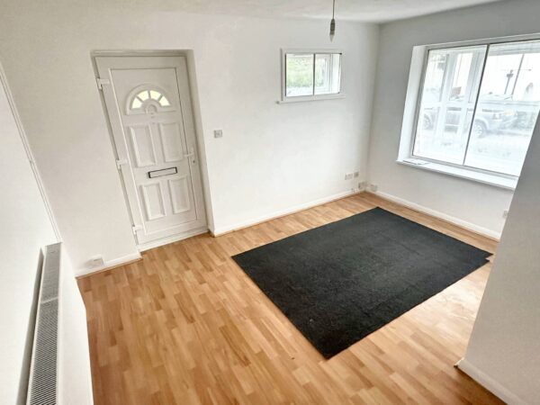 1 Bedroom House - Chiltern Road, Burnham