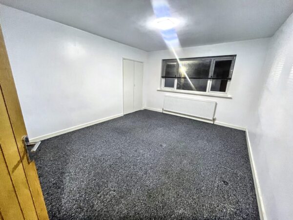 3 Bedroom Flat - Burnham Lane, Slough