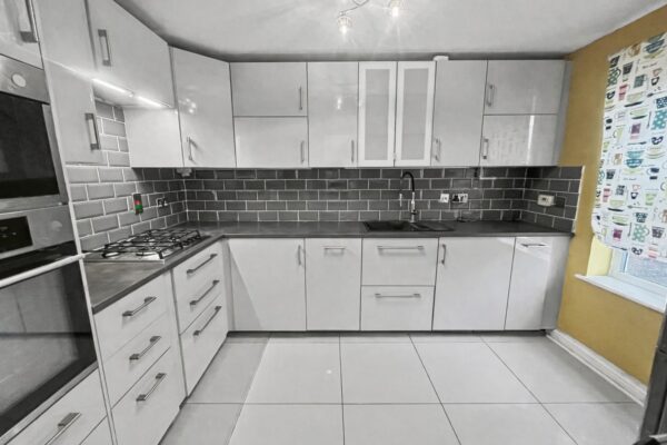 3 Bedroom House - Walker Crescent, Langley