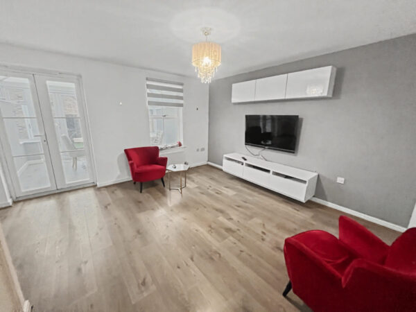 3 Bedroom House - Walker Crescent, Langley