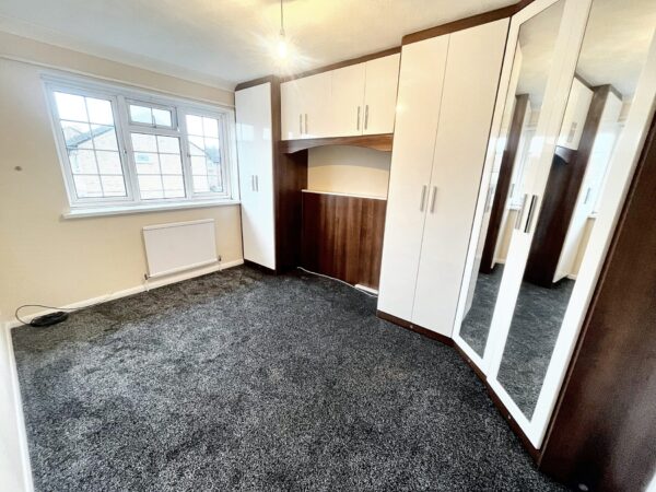 3 Bed House - Coe Spur, Slough