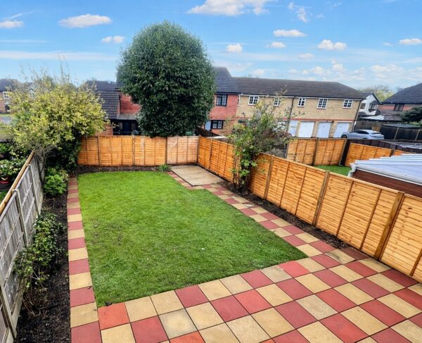 3 Bed House - Coe Spur, Slough