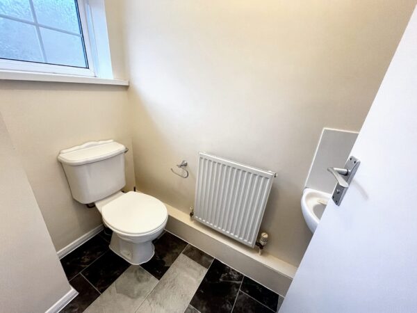 3 Bed House - Coe Spur, Slough