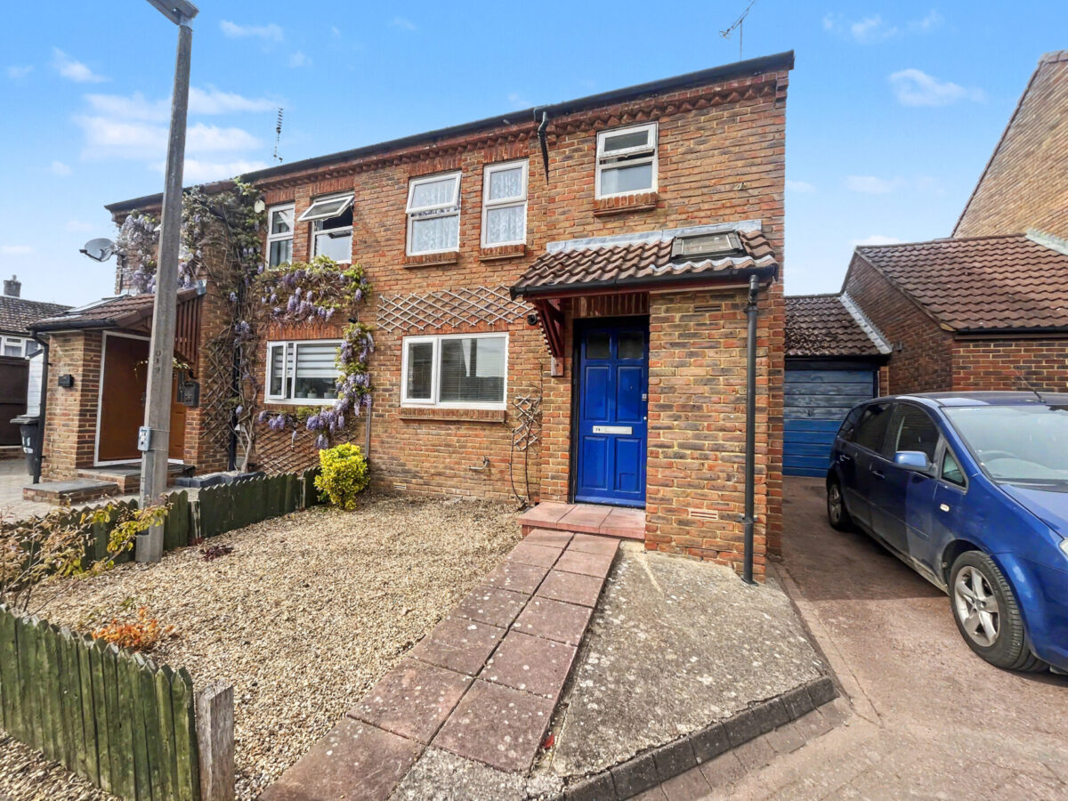 3 Bedroom House -Wavell Gardens, Slough