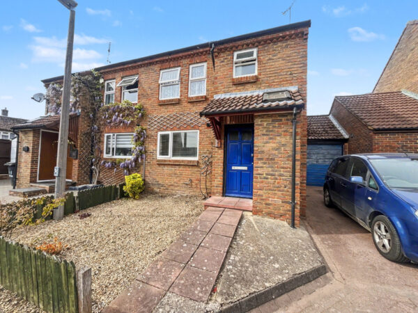 3 Bedroom House -Wavell Gardens, Slough