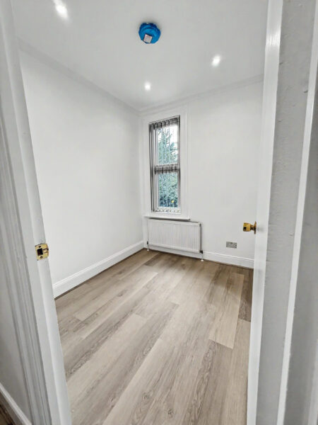 2 Bedroom 1st Floor Maisonette - Wellesley Road, Slough