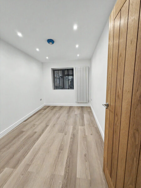 2 Bed Maisonette - Wellesley Road, Slough