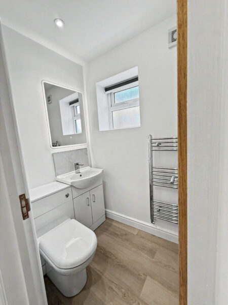2 Bed Maisonette - Wellesley Road, Slough