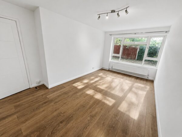 1 Bedroom Flat - Marescroft, Slough