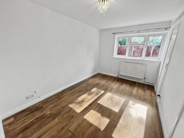 1 Bedroom Flat - Marescroft, Slough