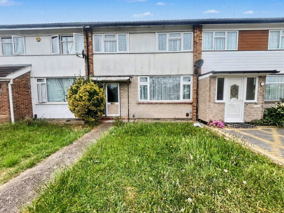 3 Bedroom House - Parlaunt Road, Langley
