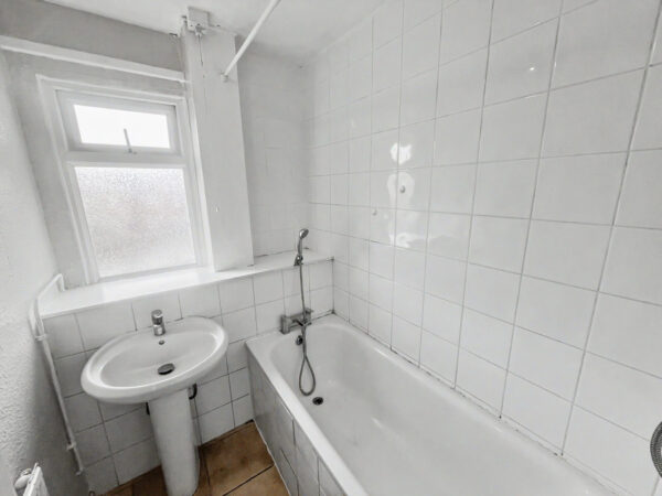 3 Bedroom House - Parlaunt Road, Langley