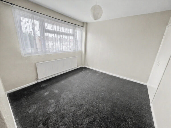 3 Bedroom House - Parlaunt Road, Langley